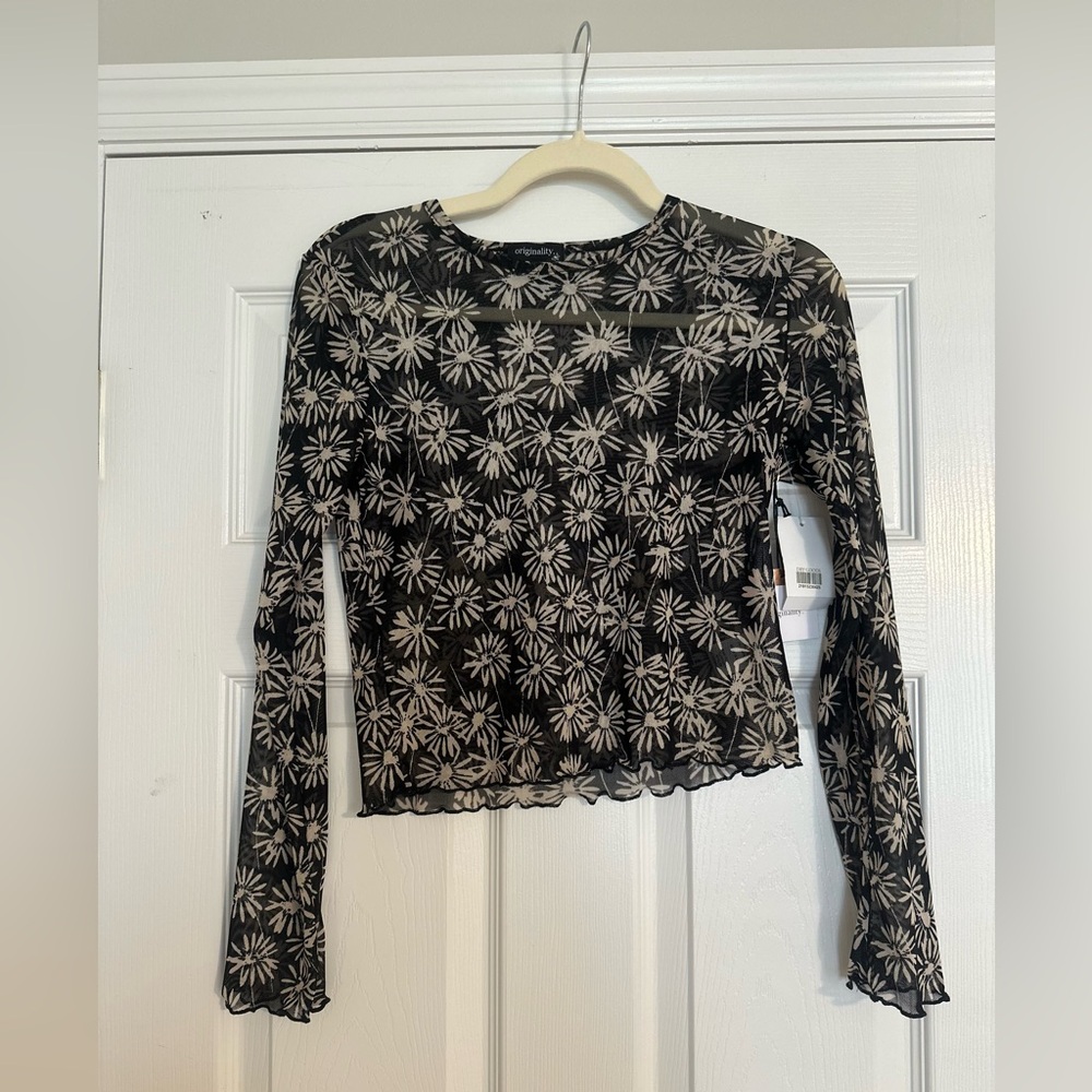 Originality Black and White Floral Top
